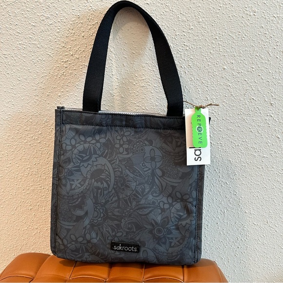 The Sak Handbags - The Sak Sakroots On The Go Lunch Tote Bag Black Spirit Desert